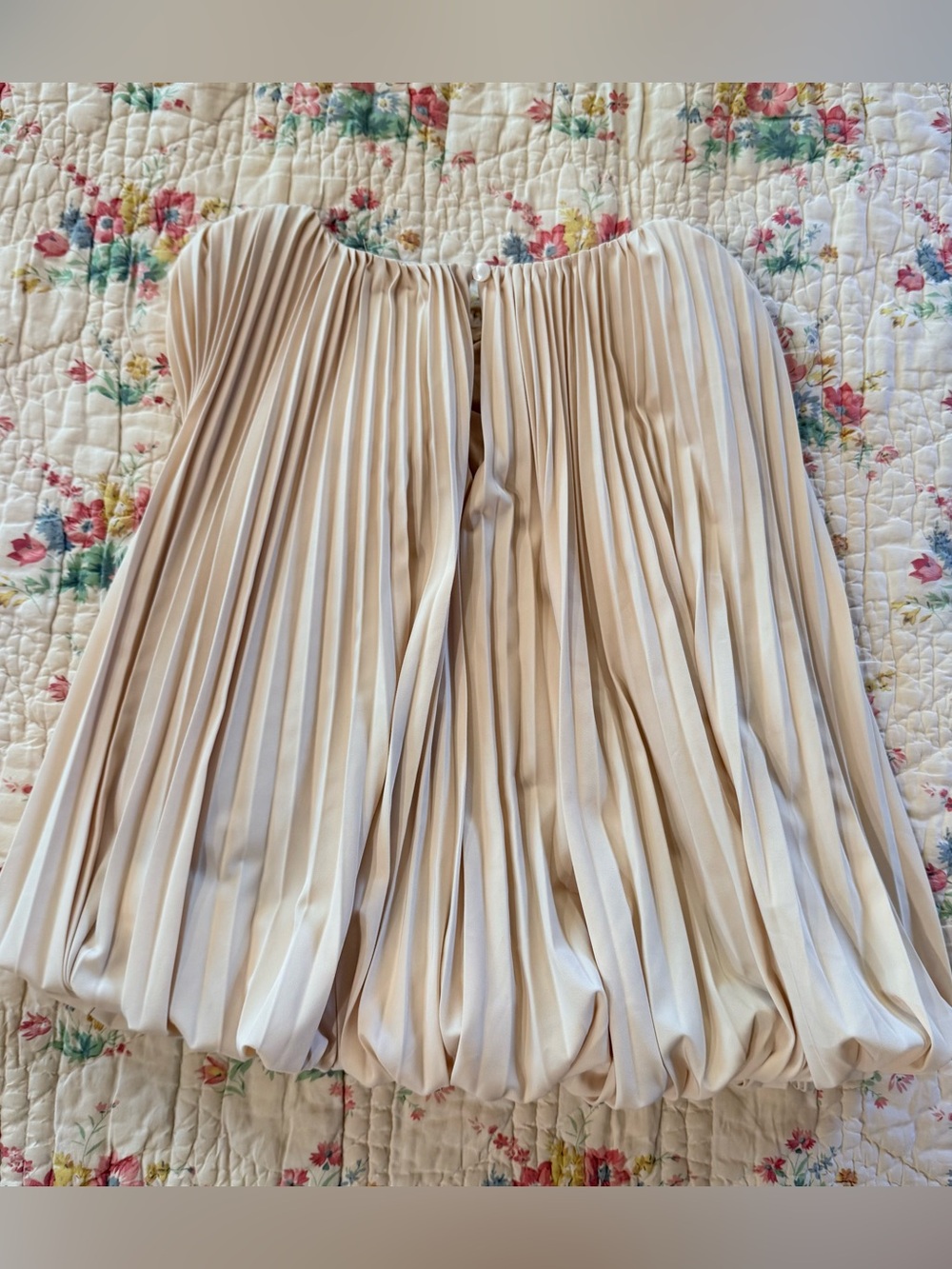 Anthropology, Mare Mare, Sleeveless, Bubble Hem, Pleated Top - Large - Picture 5 of 5